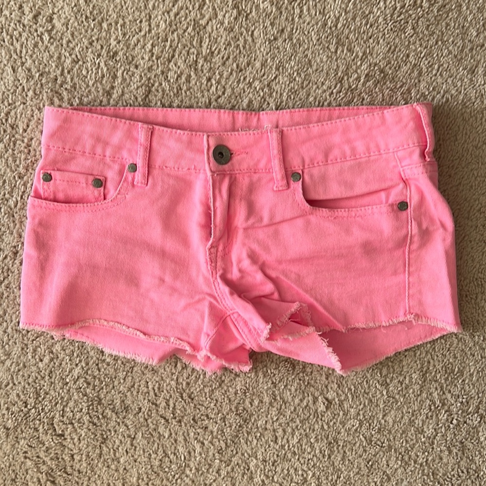 Neon pink size 4 shorts. Cotton and spandex.